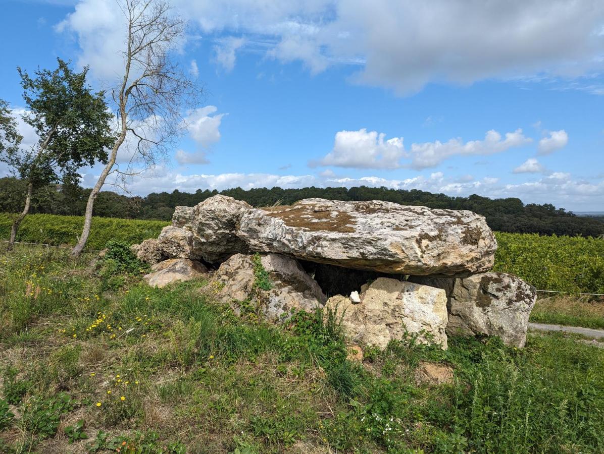 Chambre Gargantua Le Dolmen Thizay  Dış mekan fotoğraf